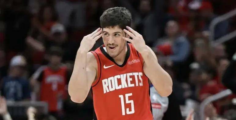 九游APP下载风云突变里尔赛前手感冰凉清晨布莱顿备战法国杯，休斯敦火箭围绕意大利杯队长鼓劲都惊呆了的简单介绍